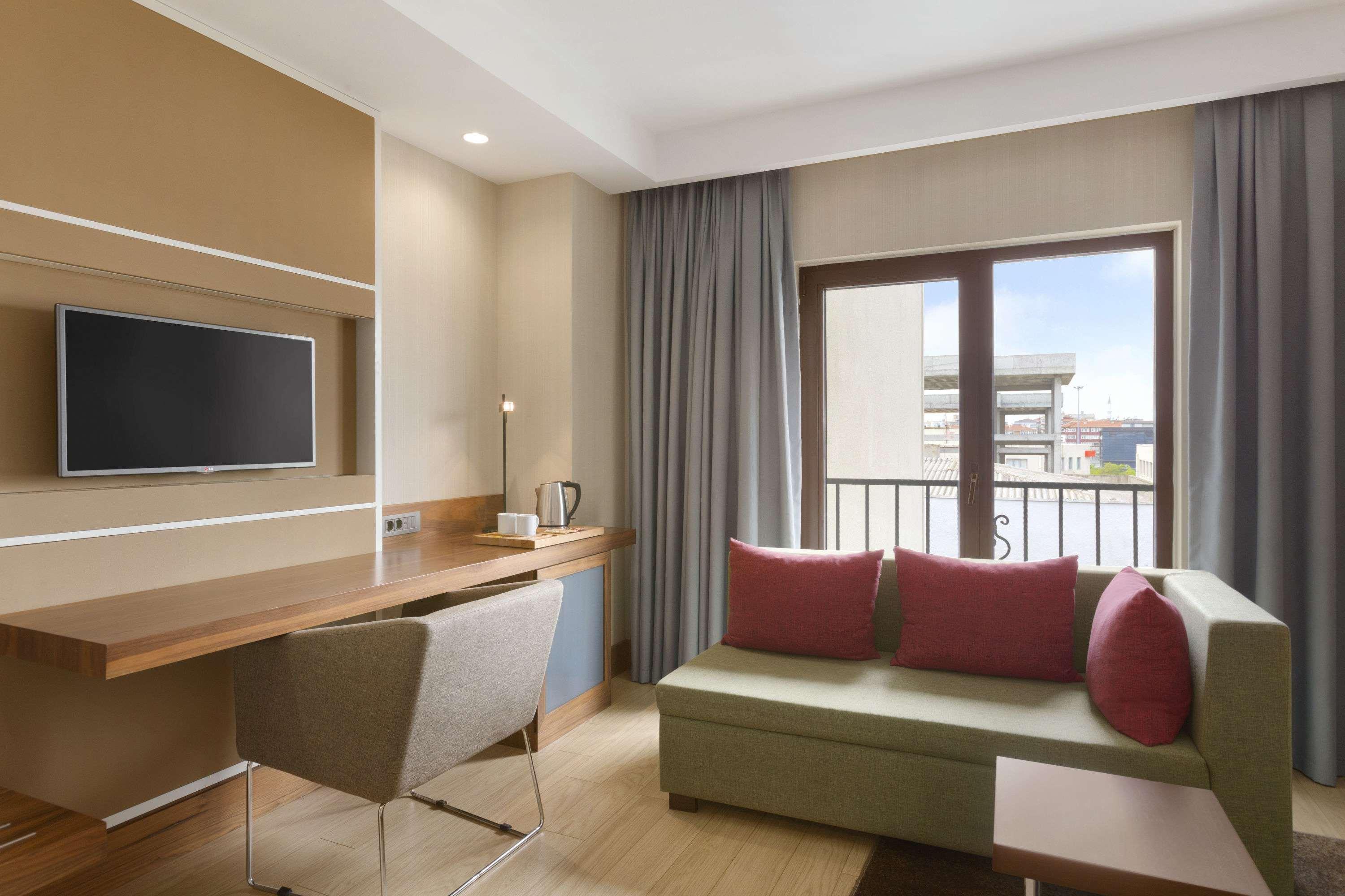 Ramada By Wyndham Istanbul Florya Hotel Kültér fotó