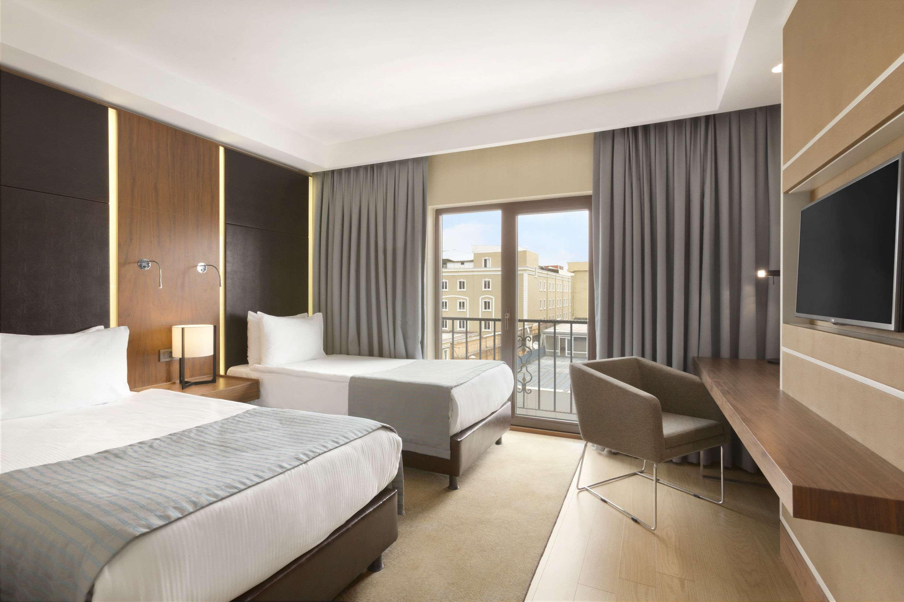 Ramada By Wyndham Istanbul Florya Hotel Kültér fotó