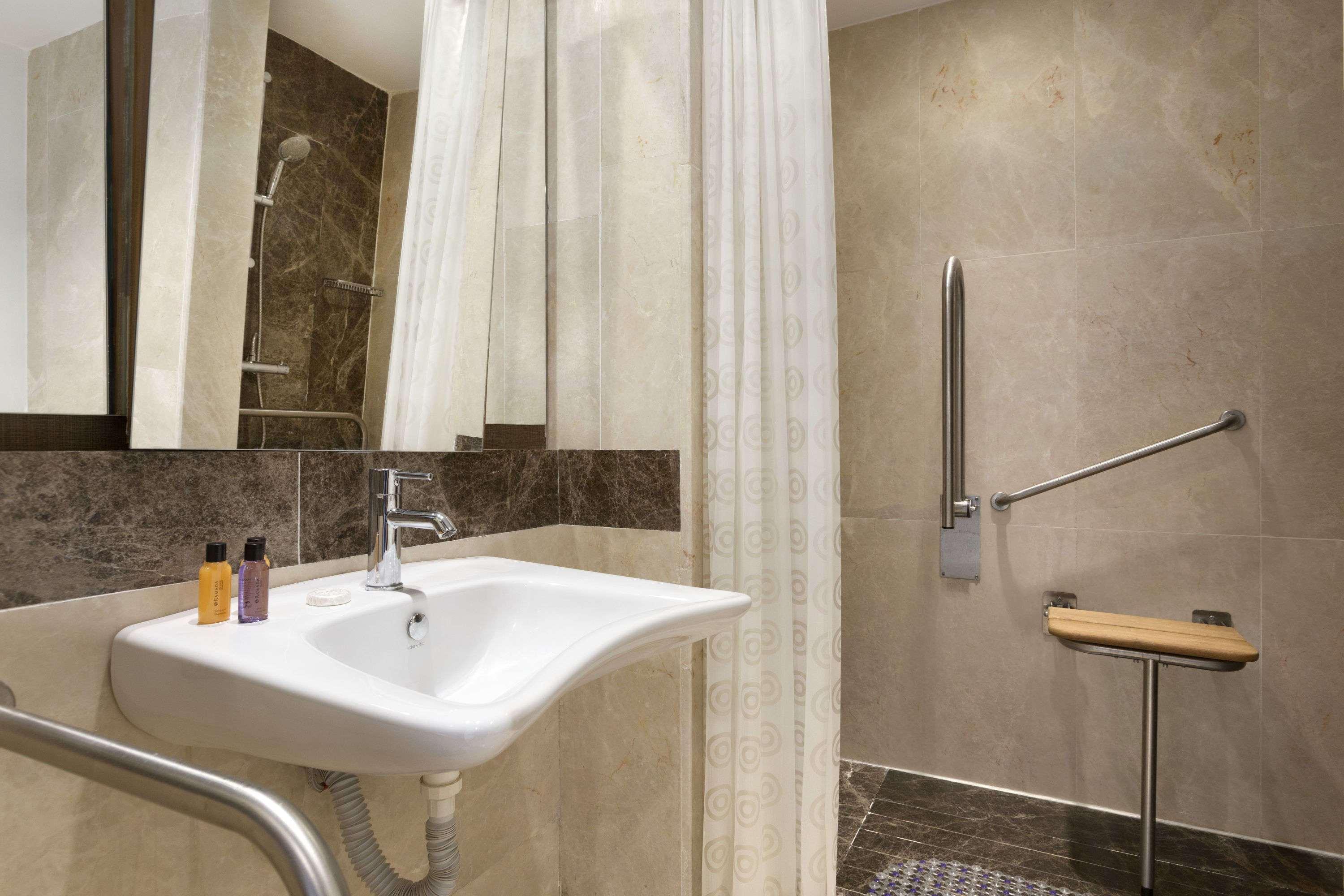 Ramada By Wyndham Istanbul Florya Hotel Kültér fotó