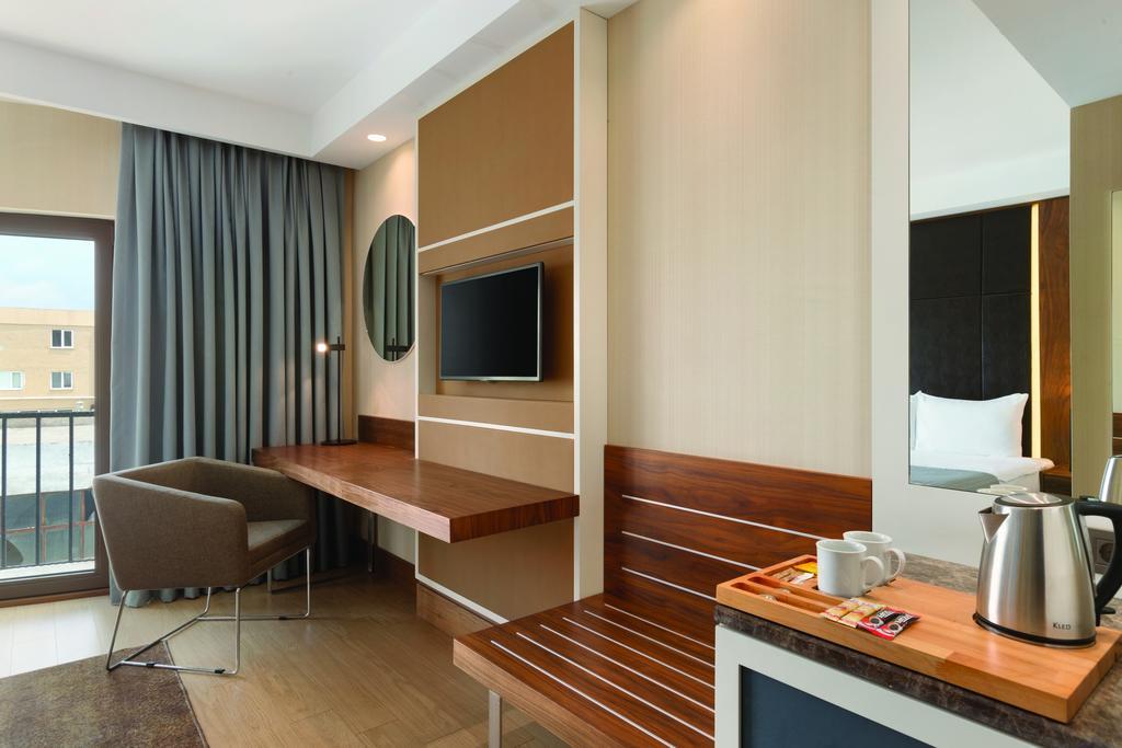 Ramada By Wyndham Istanbul Florya Hotel Kültér fotó